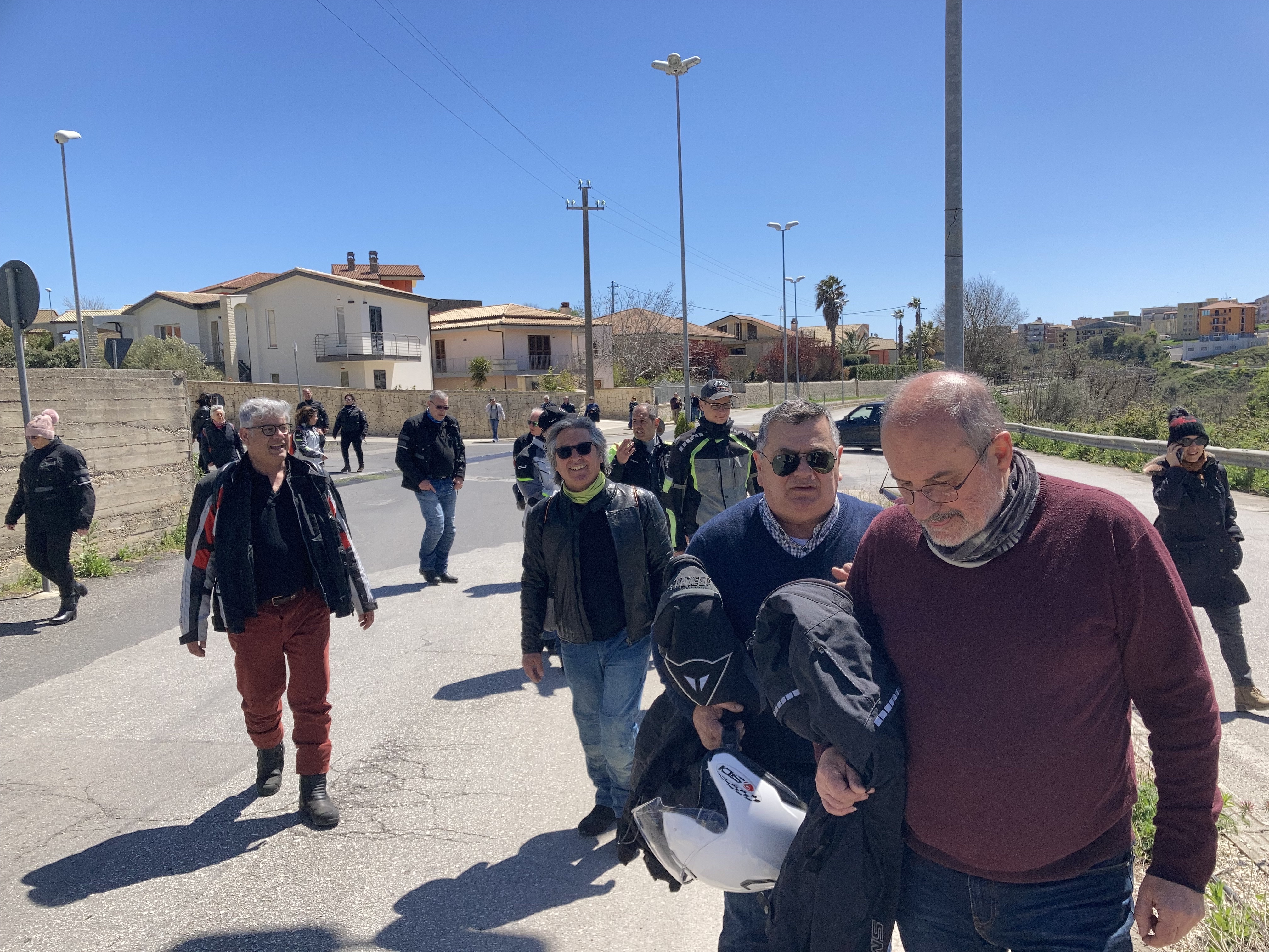 049 Si Ritorna Alle Moto In Ordine Sparso