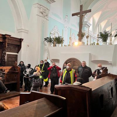 47 Dietro L Altare Si Trova Il Coro Ligneo