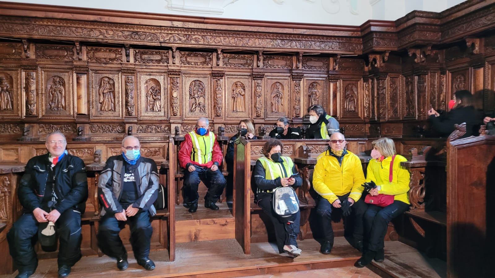 64 Bene Alziamo E Andiamo A Visitare Il Chistro