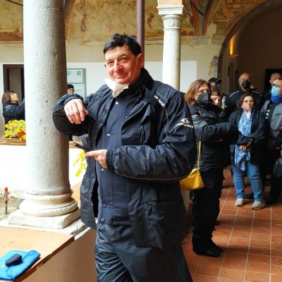 71 Il Presidente Immortalato Mentre Verifica Le Foto Fatte