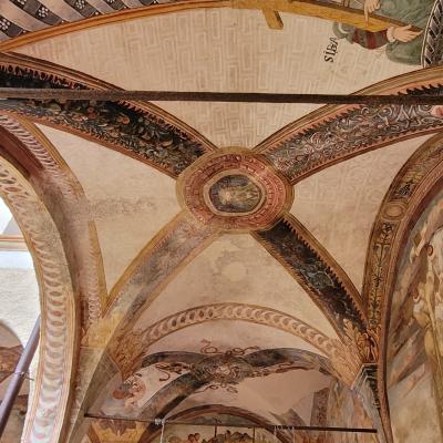 73 Il Bellissimo Soffitto Del Chiostro
