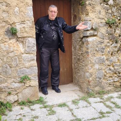 101 Guglielmo Fa Gli Onori Di Casa Benvenuti