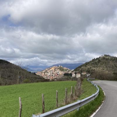 20 In Lontananza Il Paese Di Montesano Sulla Marcellana