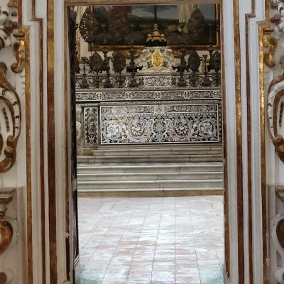 41 L Altare Maggiore In Scagliola E Madreperla Viene Attribuito A G. D. Vinaccia Xvii Sec Ca