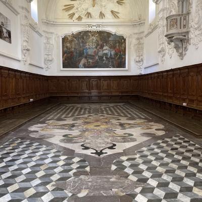 51 Il Refettorio Costruito Nel Corso Del Xviii Secolo E Caratterizzato Dalla Presenza Di Sessantuno Stalli In Noce Tutti Addossati Alle Pareti