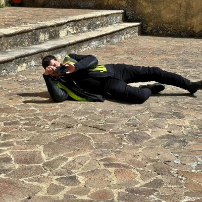 64 Cosa Ci Fa Il Presidente Steso Per Terra