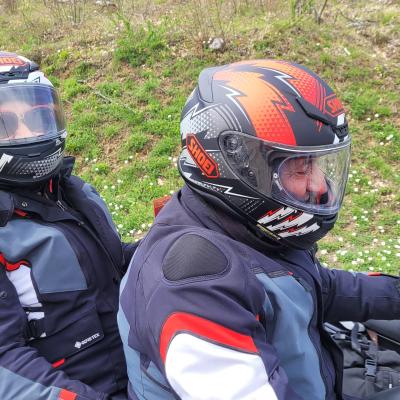 77 Chi Si Cela Sotto Quei Caschi Anna E Francesco