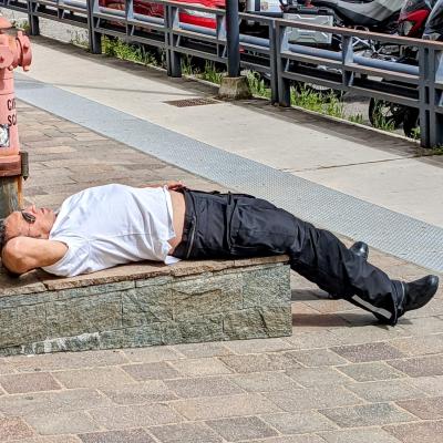99 Augusto Spaparanzato In Un Momento Di Relax E Meno Male Che Non C Era Il Vino A Tavola