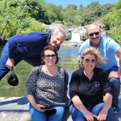 32 Finalmente Insieme Un Plauso A Raffaella Per L Attaccamento Al Nostro Gruppo Solo Lei Con La Polo Manica Lunga Nonostante Il Caldo
