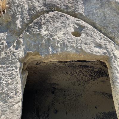 031 Portale Con Le Scnalature In Cima Per La Raccolta Dell Acqua Piovana