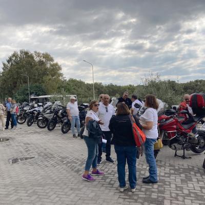 005 Patrizia E Franco Fanno Gli Onori Di Casa