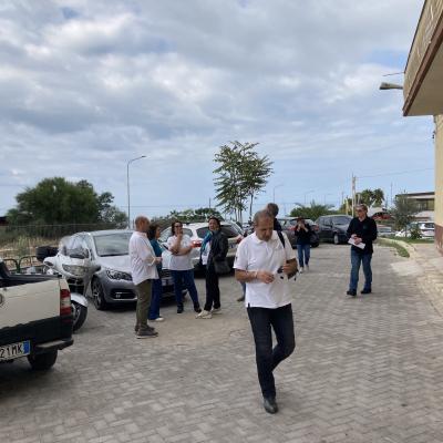 007 Visto Che Tanti Sono Beatamente Tranquilli A Chiacchierare