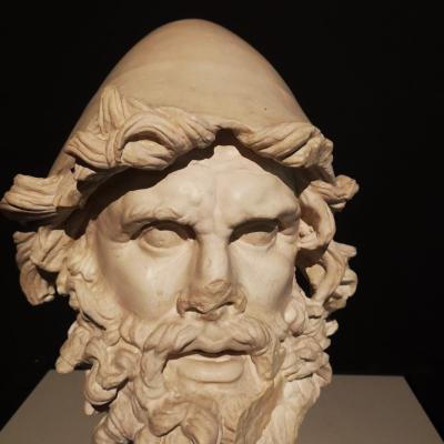 035 Nella Sezione Il Viaggio Di Ulisse Troviamo Una Scultura In Marmo Che Lo Raffigura