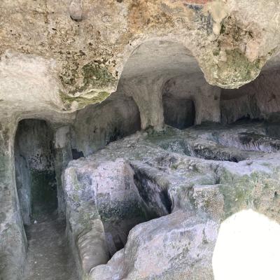 013 Le Fosse Dovevano Essere Coperte Con Dei Lastroni In Pietra Oggi Non Piu Presenti