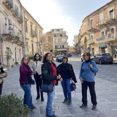 055 Le Belle Signore Dello Iemufurriannu Insieme Alla Nostra Ospite Loredana Che Ahime E Stata Benedetta Con Le Olive