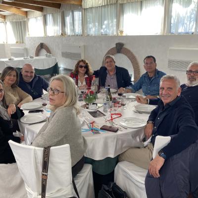11 Il Tavolo Degli Amici Ritrovati Angelica Falsaperna Melia Pellegriti E Paterno