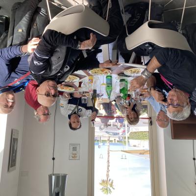 039 Distratti Dalla Foto Durante Gli Assaggi Dei Primi Piatti