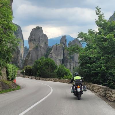 024 Scendiamo Dalle Meteore Verso Kastraki