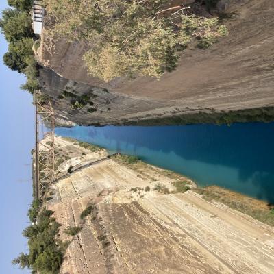 76 Il Canale Di Corinto E Un Alveo Artificiale Navigabile Che Collega Il Golfo Saronico Nel Mar Egeo Con Il Golfo Di Corinto Nel Mar Ionio Tagliando In Due L Istmo Che Li Separa