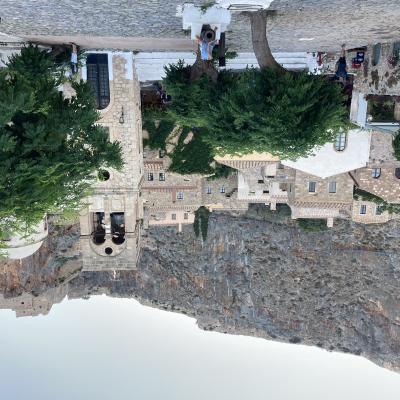89 Una Piazzetta Sul Mare Che E Piena Di Magia