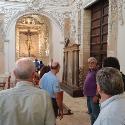 046 Il Signor Palermo Prima Di Salutarci Ci Mostra La Cappella Lombardo