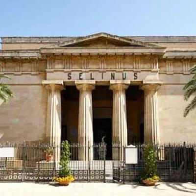 048 Il Teatro Selinus Progettato Da G Patricolo Edificato Nel 1787 Dove C Era Una Locanda Dove Soggiorno Il Poeta W Goethe