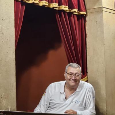 051 Ed Ecco Il Primo Spettatore Don Guglielmo Del Casato Amore Di Catania