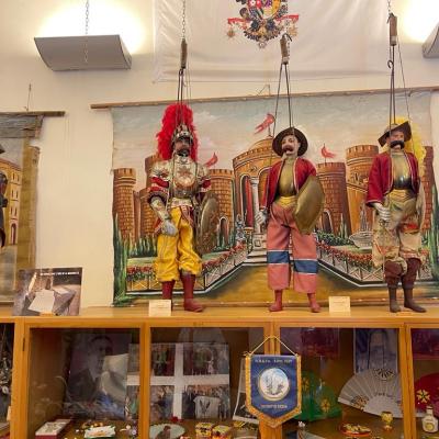 077 Le Marionette Sono Tantissime E Ognuna Di Loro Incarna Un Personaggio Storico Dalla Chanson De Roland Alla Gerusalemme Liberata