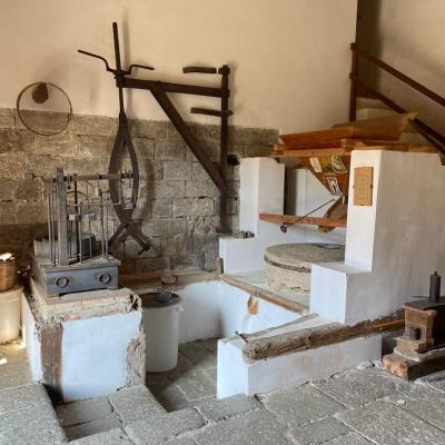 131 L Angolo Della Macina In Pietra