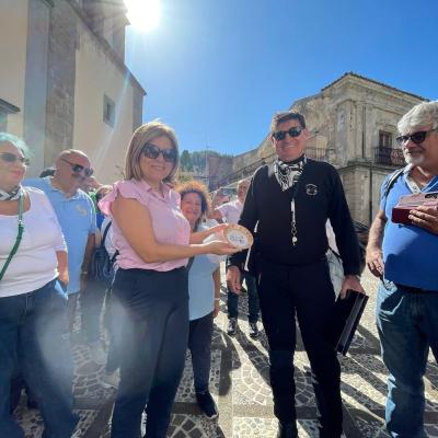020 Ci Accoglie La Prima Cittadina La Sindaca Cinzia Marchello
