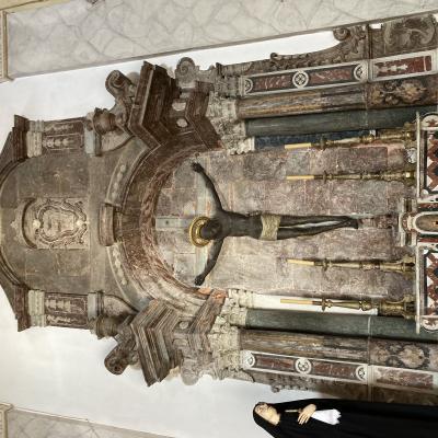 043 Un Crocifisso Nero Di Scuola Siciliana Risalente Agli Inizi Del 1400 Collocato In Un Altare A Lato Di Quello Di San Biagio