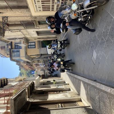 052 Prendiamo Le Moto Per Recarci Al Convento Dei Carmelitani Calzati