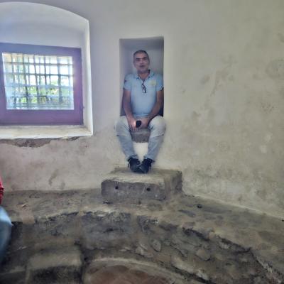 029 Mario Ci Mostra Come I Detenuti Facevano I Propri Bisogni