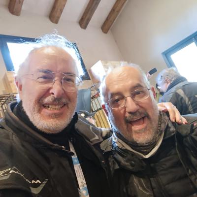 011 Il Grande Gennaro Insieme Al Vicepresidente Toni E Ancora Non Hanno Bevuto