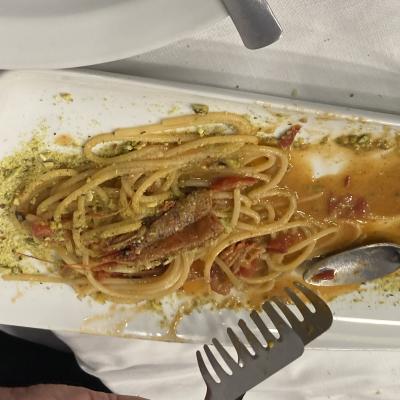 053 Tra I Piatti Piu Apprezzati Troviamo I Primi Con Gamberi E Pistacchio E Con Pomodoro Fresco