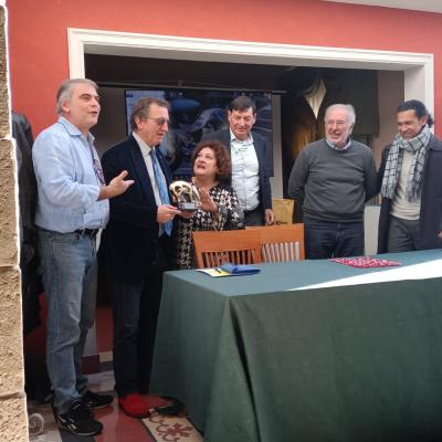 008 Tutti Attoniti Ti Guardiamo Come Il Basilisco Il Flex Del Fabbro Come Un Onda D Urto