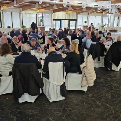 013 Finita La Riunione Ci Aspetta Il Meritato Pranzo Di Natale