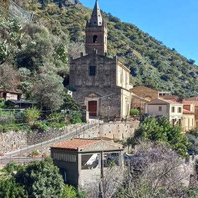 029 La Chiesa Della Madonna Della Catena Che Si Trova Presso La Frazione Di Borgo Risalente Al Sedicesimo Secolo1