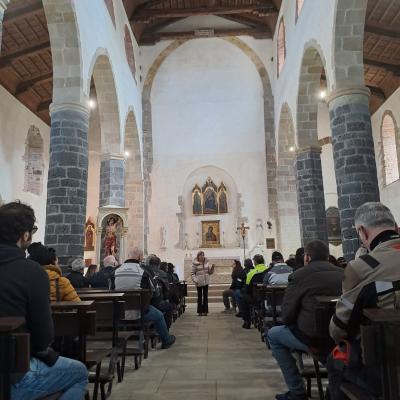 011 La Signora Benedetta Ci Narra La Storia Dell Abbazia