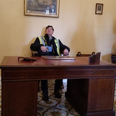 037 Il Presidente Nel Suo Studio