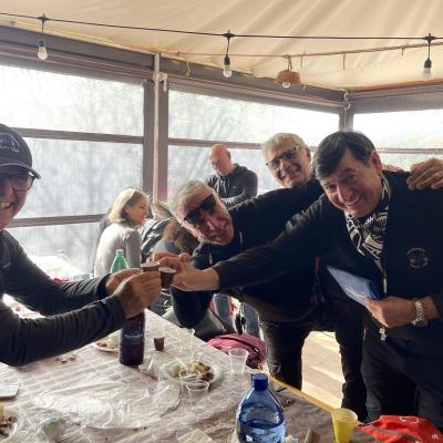 068 Chi Non Beve In Compagnia E Un Ladro O Una Spia