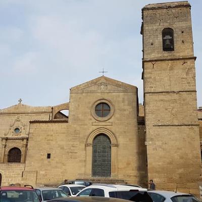 009 Ed Ecco L Imponenza Della Basilica Di San Leone Sec Xii