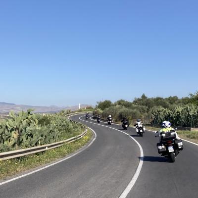 006 Tra I Tornanti Della Ss121 Ed In Fondo La Fumarola Della Centrale Idroelettrica Di Contrasto