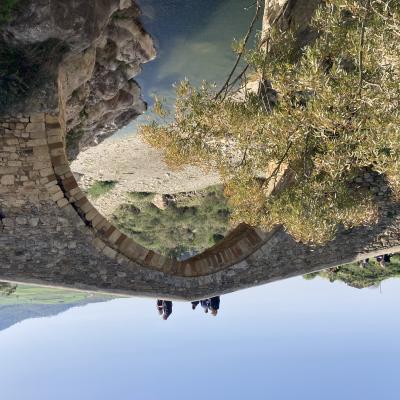 078 Posto Al Centro Di Una Pianura Ai Piedi Di Una Splendida Vallata Vi Transito Cicerone Che Lo Descrisse Nelle Verrine Con La Frase Dal Ponte Viddi Capitium In Caput Mundi