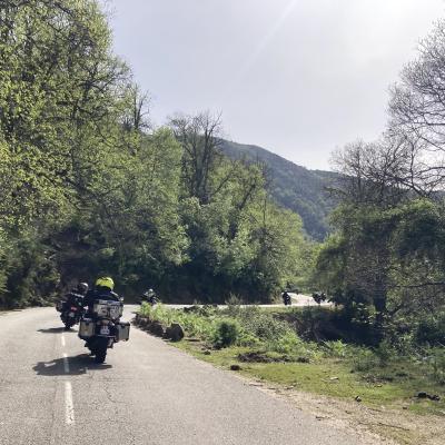 041 Attraversiamo Il Villaggio Di Marignana Che Ha Conservato Il Suo Carattere Di Paese Di Montagna Circondato Da Montagne Di Castagni Lecci Pini Larici E Macchia Alta