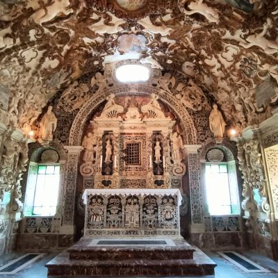 035 La Cripta E Un Opera D Arte Di Inestimabile Valore Ricca Di Marmi Pregiati E Di Dipinti Che Raffigurano I Prodigi Di San Cono Abate