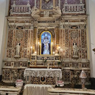 042 Grande Altare Della Madonna Dei Miracoli Con Lo Splendido Effetto Decorativo Dei Marmi Policromi Ad Intarsio L Altare Rappresenta Un Felice Episodio Del Barocco Siciliano