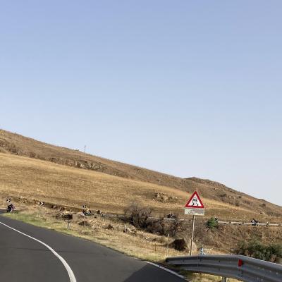 082 Tra Le Curve