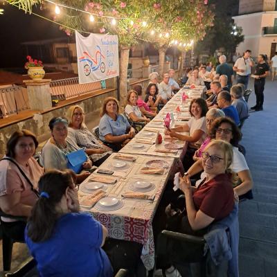 017 Lato Del Tavolo Riservato Alle Signore Dello Iemufurriannu